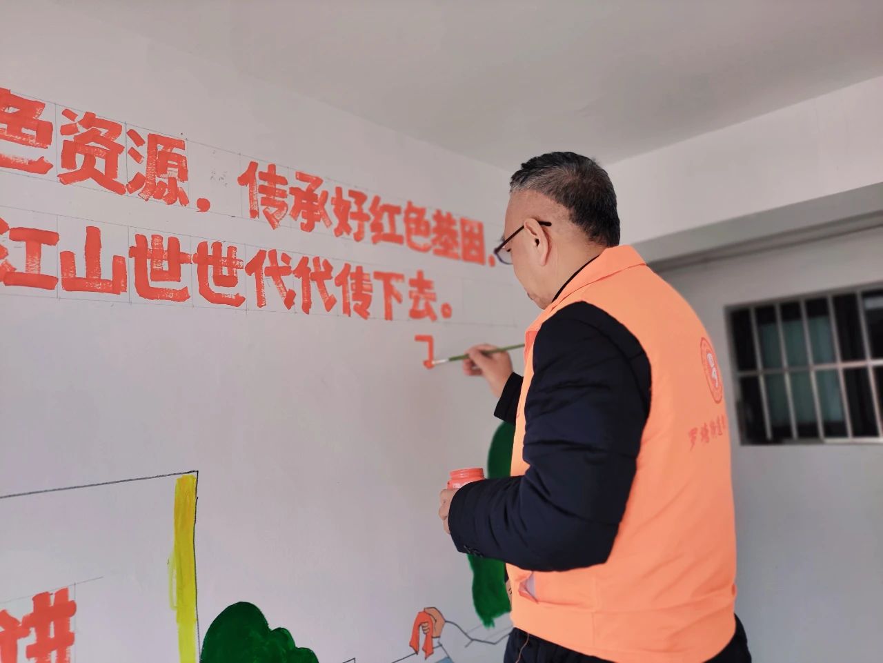 陈进：笔墨绘初心 善行暖邻里